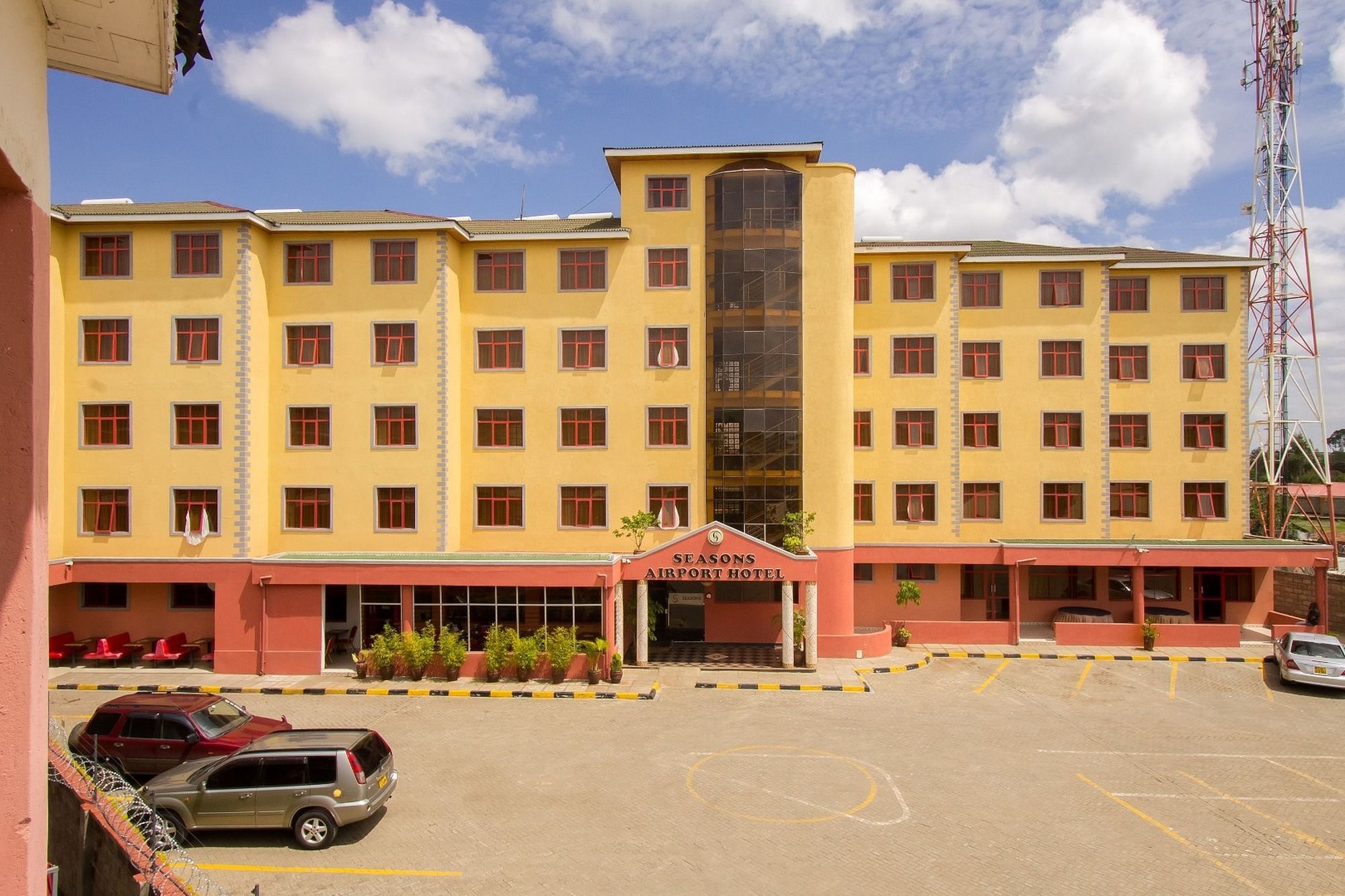 Airport Seasons Hotel Nairobi Bagian luar foto